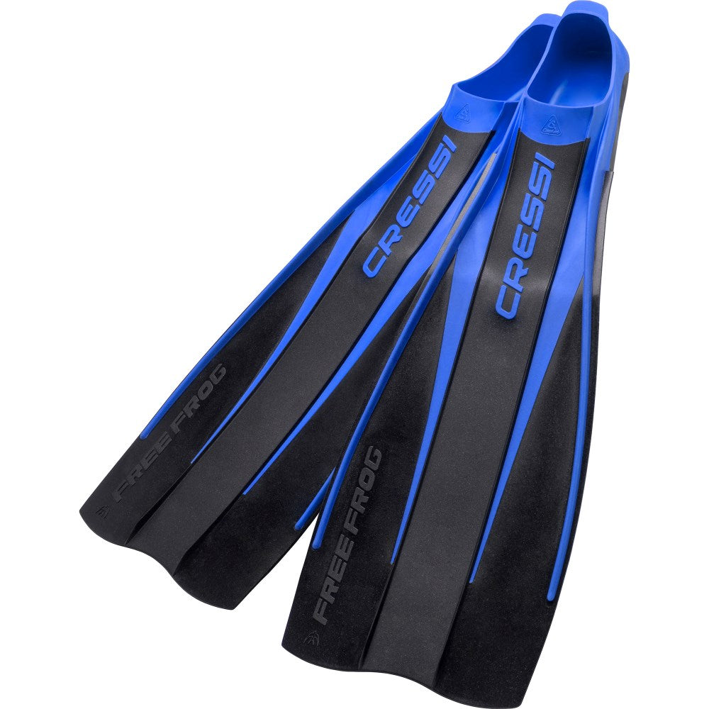 Cressi Freefrog Fins
Black and blue diving fins with 'Cressi' branding on a white background