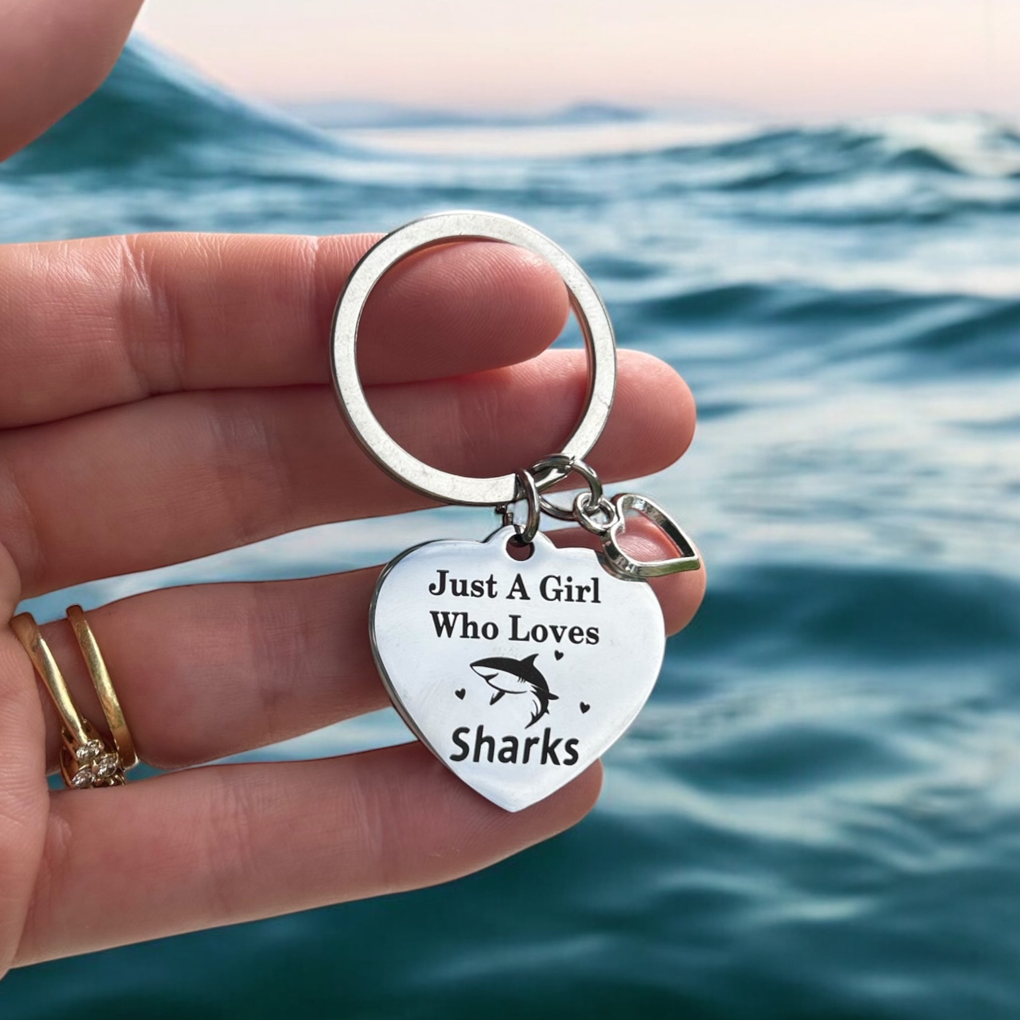 Shark Lovers Keycharm with heart